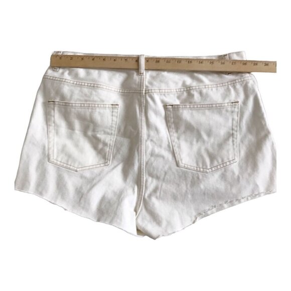 NWT ASOS off white-cream jean shorts, Size 14 - Picture 4 of 6